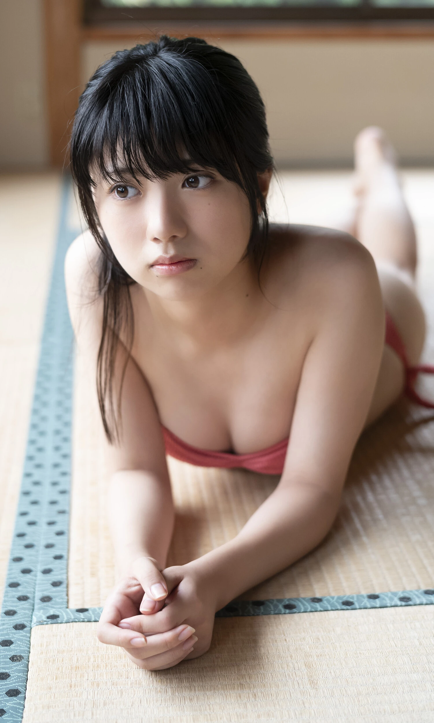 『烈車戦隊トッキュウジャー』に出演した超絶美女・石井薫子、初めての水着グラビア撮影で○○に驚愕!?